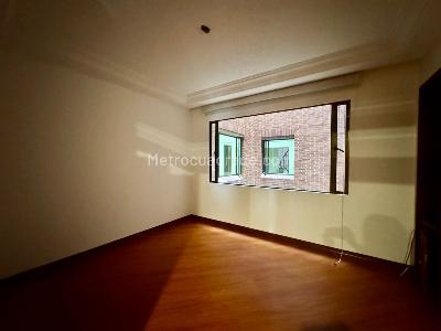 Apartamento de 3 alcobas en venta en Chico Museo, Bogotá, 255 m² · foto 17 de 20