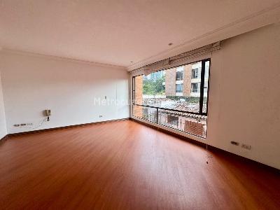 Apartamento de 3 alcobas en venta en Chico Museo, Bogotá, 255 m² · foto 9 de 20