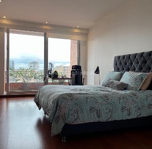 Apartamento de 3 alcobas en venta en La Cabrera, Bogotá, 228 m² · foto 10 de 13