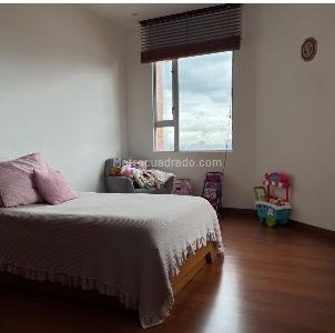 Apartamento de 3 alcobas en venta en La Cabrera, Bogotá, 228 m² · foto 8 de 13