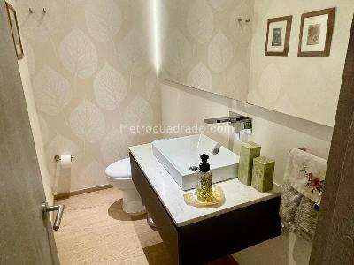 Apartamento de 3 alcobas en venta en Chico Cabrera, Bogotá, 265 m² · foto 11 de 20