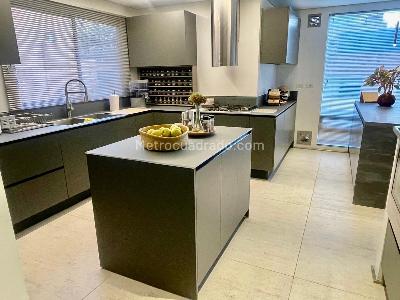 Apartamento de 3 alcobas en venta en Chico Cabrera, Bogotá, 265 m² · foto 4 de 20