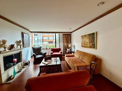 Apartamento de 3 alcobas en venta en Chico Santa Barbara, Bogotá, 180 m² · foto 4 de 17