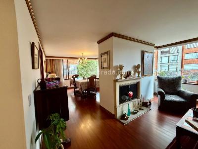 Apartamento de 3 alcobas en venta en Chico Santa Barbara, Bogotá, 180 m² · foto 5 de 17