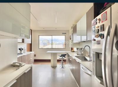 Apartamento de 3 alcobas en venta en Chico Museo, Bogotá, 304 m² · foto 9 de 15
