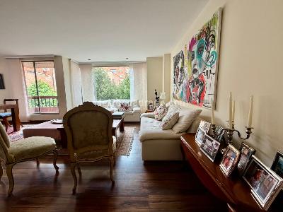 Apartamento de 2 alcobas en venta en Chico Museo, Bogotá, 180 m² · foto 2 de 20