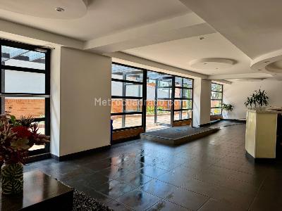Apartamento de 2 alcobas en venta en Altos De Gratamira, Bogotá, 107 m² · foto 17 de 20