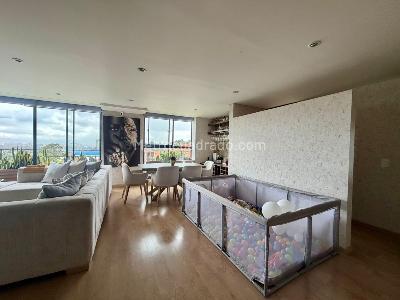 Apartamento de 2 alcobas en venta en Altos De Gratamira, Bogotá, 107 m² · foto 4 de 20