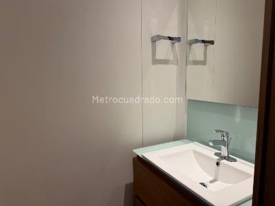 Apartamento de 2 alcobas en venta en Chico Reservado, Bogotá, 96 m² · foto 6 de 17