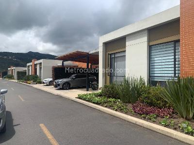 Casa de 3 alcobas en venta en Oímos De La Savana, Cajicá, 120 m² · foto 2 de 14