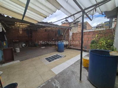 Casa de 5 alcobas en venta en Centro Fontibon, Bogotá, 160 m² · foto 18 de 20