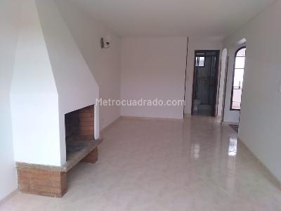 Casa de 5 alcobas en venta en La Floresta Alborada, Bogotá, 128 m² · foto 5 de 20
