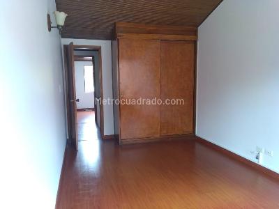 Casa de 5 alcobas en venta en La Floresta Alborada, Bogotá, 128 m² · foto 12 de 20