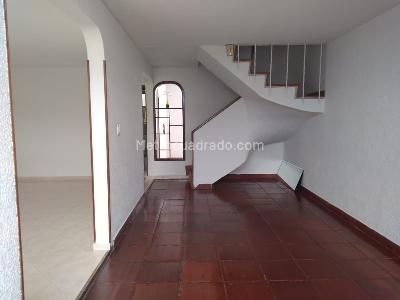 Casa de 5 alcobas en venta en La Floresta Alborada, Bogotá, 128 m² · foto 3 de 20