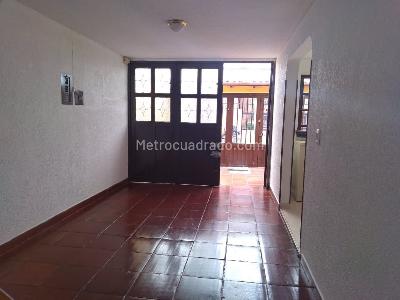 Casa de 5 alcobas en venta en La Floresta Alborada, Bogotá, 128 m² · foto 4 de 20