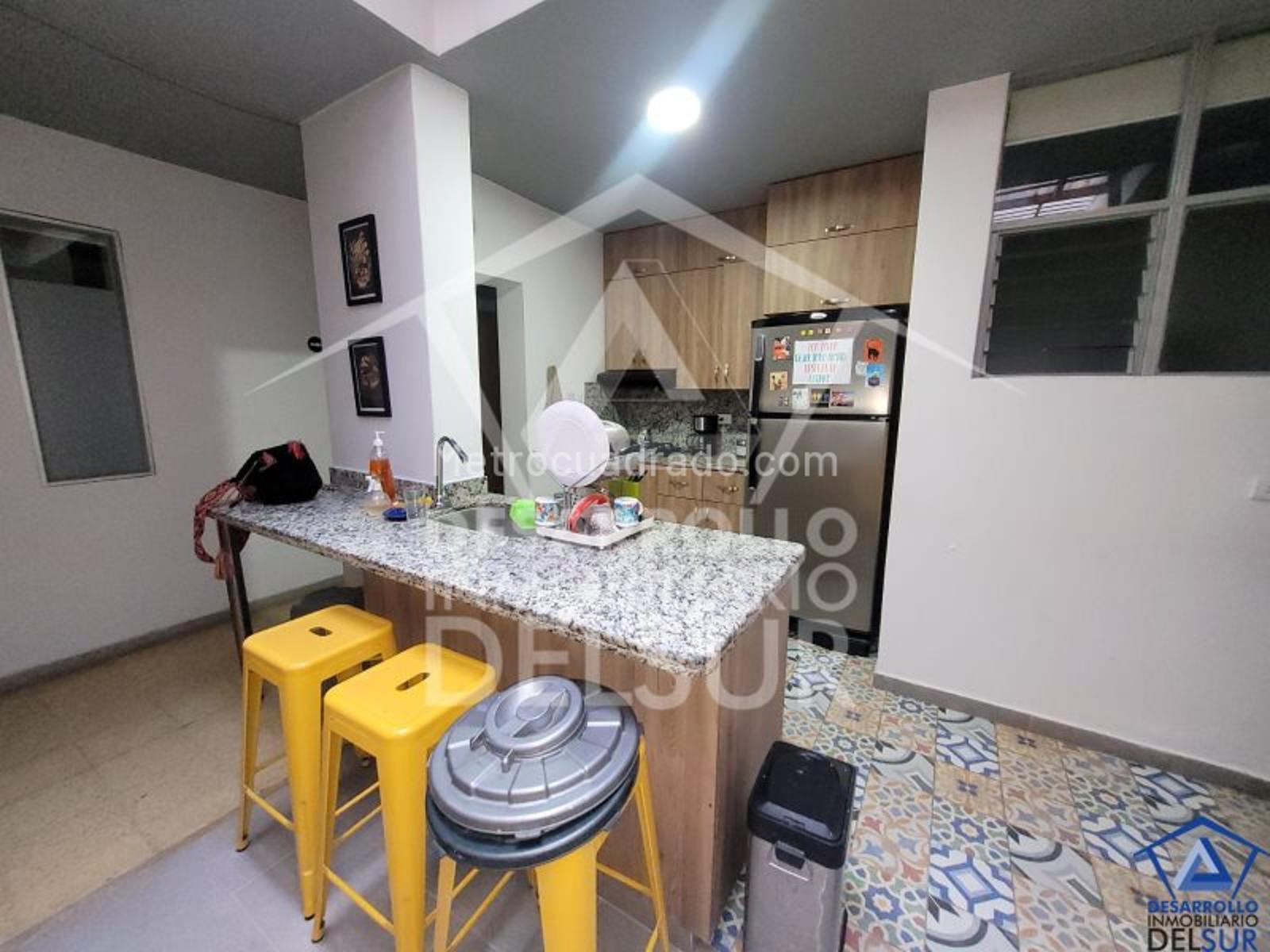 Casa de 5 habitaciones en venta en Estadio, Medellín — imagen 1 de 20