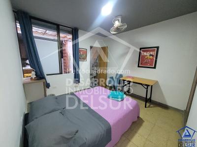 Casa de 5 alcobas en venta en Estadio, Medellín, 178 m² · foto 9 de 20