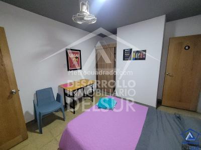 Casa de 5 alcobas en venta en Estadio, Medellín, 178 m² · foto 12 de 20