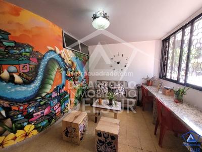 Casa de 5 alcobas en venta en Estadio, Medellín, 178 m² · foto 14 de 20