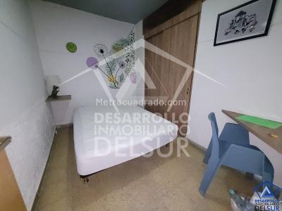 Casa de 5 alcobas en venta en Estadio, Medellín, 178 m² · foto 19 de 20