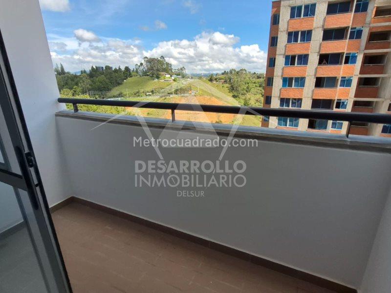 3BR Apartment in Fontibon (62 m²) - 4