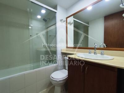 Apartamento de 2 alcobas en arriendo en Loma De Las Brujas, Envigado, 72 m² · foto 5 de 17