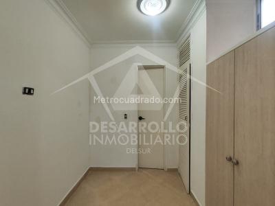 Apartamento de 3 alcobas en arriendo en Villa Grande, Envigado, 140 m² · foto 3 de 13