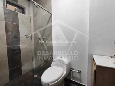 Apartaestudio en arriendo en El Dorado, Envigado, 18 m² · foto 3 de 4