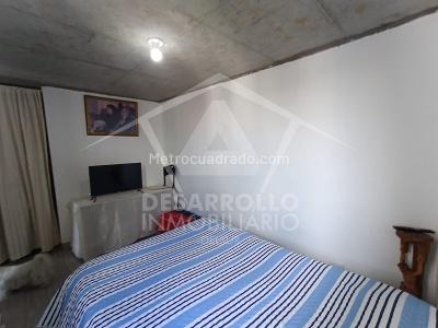 Apartamento de 3 alcobas en venta en Maria Auxiliadora, Sabaneta, 51 m² · foto 11 de 15