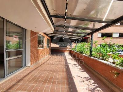 Apartamento de 3 alcobas en arriendo en Maria Auxiliadora, Sabaneta, 85 m² · foto 4 de 10