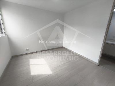 Apartamento de 3 alcobas en arriendo en Prados De Sabaneta, Sabaneta, 84 m² · foto 2 de 9