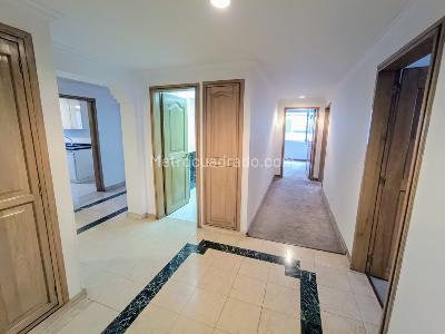 Apartamento de 3 alcobas en venta en Santa Barbara Occidental, Bogotá, 180 m² · foto 13 de 20