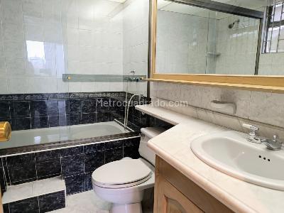 Apartamento de 3 alcobas en venta en Santa Barbara Occidental, Bogotá, 180 m² · foto 17 de 20