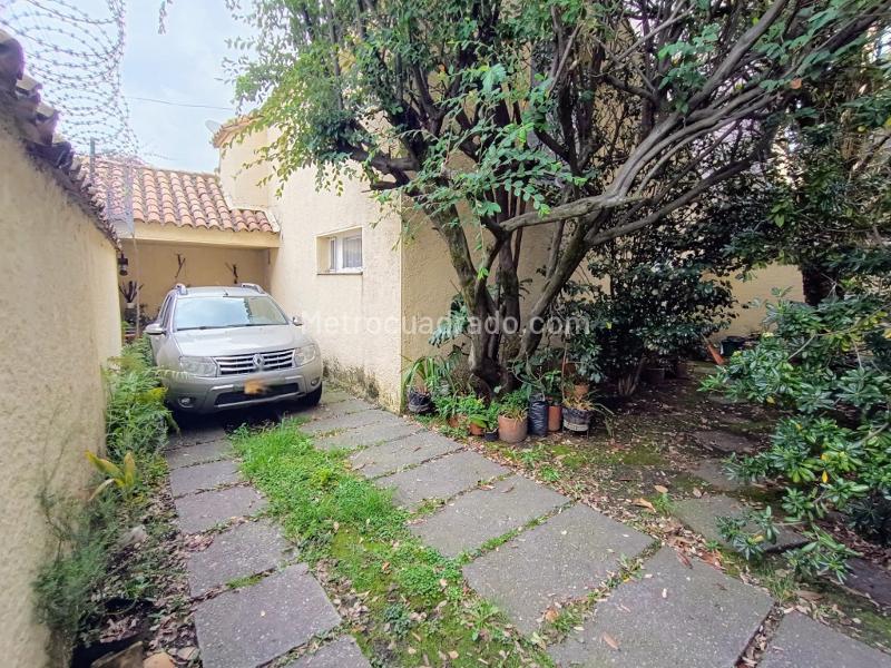 Lote en Venta, Nueva Autopista, Bogotá D.C. - Más