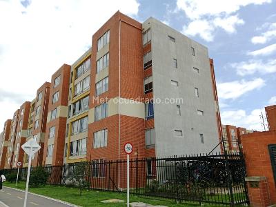 Apartamento de 3 alcobas en venta en Villa Marcela, Mosquera, 57 m² · foto 2 de 20