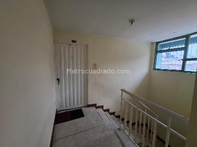 Casa de 5 alcobas en venta en Ciudad Jardin Sur, Bogotá, 646 m² · foto 5 de 16