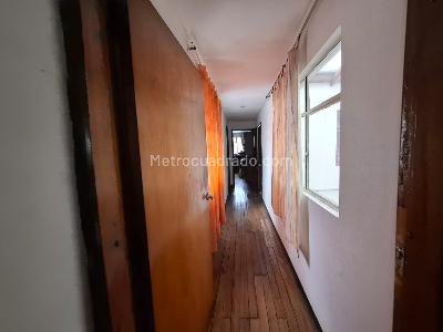 Casa de 5 alcobas en venta en Ciudad Jardin Sur, Bogotá, 646 m² · foto 6 de 16