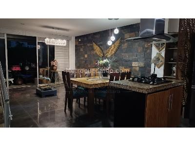 Casa de 4 alcobas en venta en La Samaria, Ibagué, 230 m² · foto 2 de 20