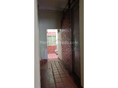 Casa de 5 alcobas en venta en Belen, Ibagué, 175 m² · foto 4 de 9