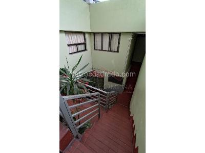 Casa de 5 alcobas en venta en Belen, Ibagué, 175 m² · foto 5 de 9