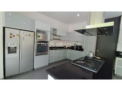 Casa de 4 alcobas en venta en Conjunto Portal Del Campestre, Ibagué, 609 m² · foto 9 de 20