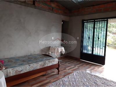 Casa de 4 alcobas en venta en El Salado, Ibagué · foto 9 de 20