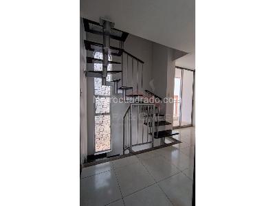 Apartamento de 4 alcobas en venta en Conjunto Yerbabuena, Ibagué, 125 m² · foto 8 de 20
