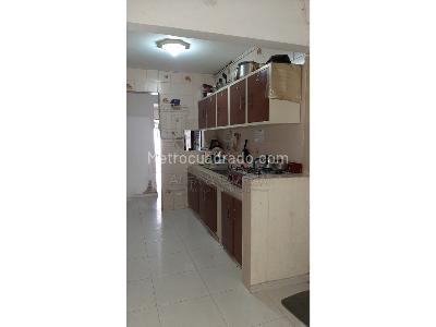 Casa de 5 alcobas en venta en Av, Ibagué, 400 m² · foto 2 de 16