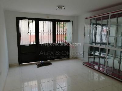 Casa de 4 alcobas en venta en Barrio Valparaiso, Ibagué, 75 m² · foto 3 de 15