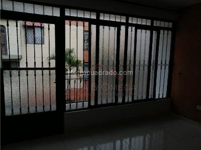 Casa de 4 alcobas en venta en Barrio Valparaiso, Ibagué, 75 m² · foto 4 de 15