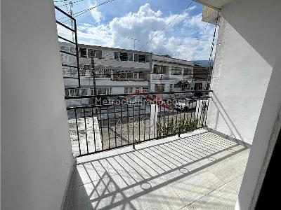 Casa de 5 alcobas en venta en B, Ibagué, 169 m² · foto 2 de 13
