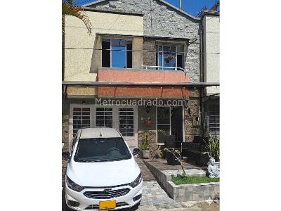 Casa de 4 alcobas en venta en El Vergel, Ibagué, 100 m² · foto 2 de 20