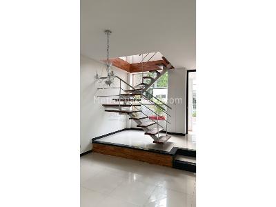 Casa de 3 alcobas en venta en Av, Ibagué, 210 m² · foto 8 de 20