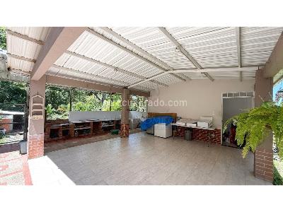 Casa de 5 alcobas en venta en Av, Ibagué, 200 m² · foto 5 de 20